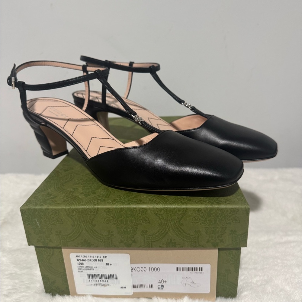 Gucci Black Leather T-Strap Mid Heel Pumps